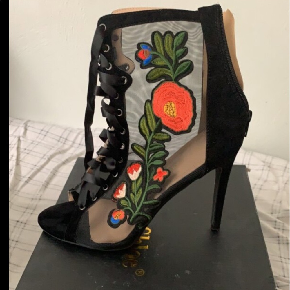 Chase + Chloe Heels
